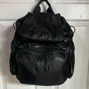 Caraa Cirrus Backpack in Black/Red – Lightweight & Luxe